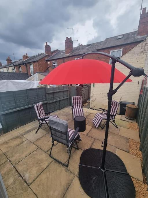 Cheerful 3-Bedroom House Brierley Hill Εξωτερικό φωτογραφία